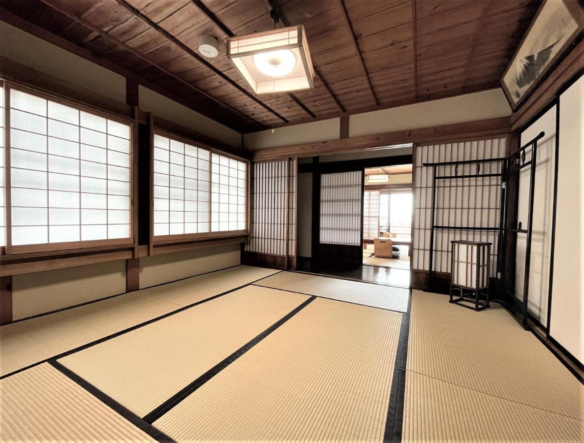 宿屋白金家 Yadoya-Shiroganeya 1日1組限定2名から8名様まで 全館貸切り 伝統的建造物の旅籠宿 Traditional Culture Experience Нагано Экстерьер фото