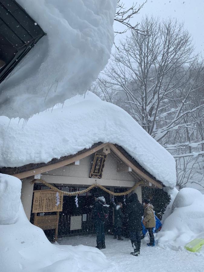 宿屋白金家 Yadoya-Shiroganeya 1日1組限定2名から8名様まで 全館貸切り 伝統的建造物の旅籠宿 Traditional Culture Experience Нагано Экстерьер фото